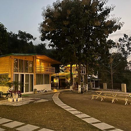 Saraiville Dehradun Extérieur photo